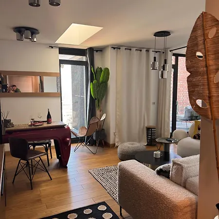 Rooftop Red Apple Σόφια