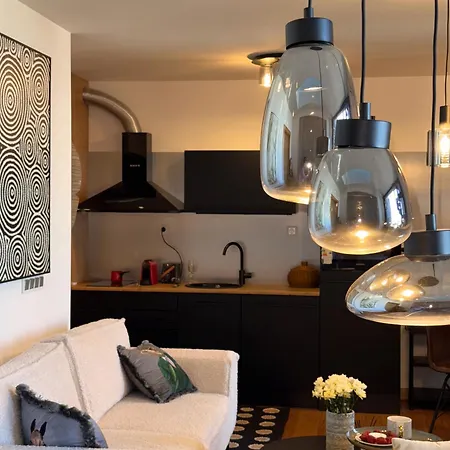 Rooftop Red Apple Sofie